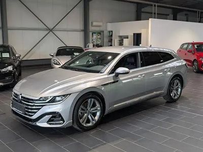 Second-hand VW Arteon R-line 200 CP (147 kW) 2023 Argintiu Berlinǎ