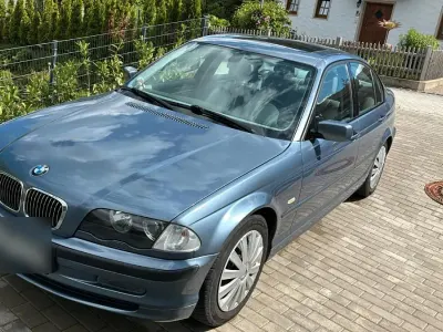 Gebraucht BMW 320 170 PS (125 kW) 2001 Blau Limousine