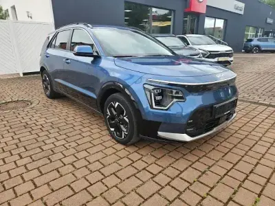 Gebraucht Kia e-Niro Inspiration 150 kW (204 PS) 2023 Blau SUV