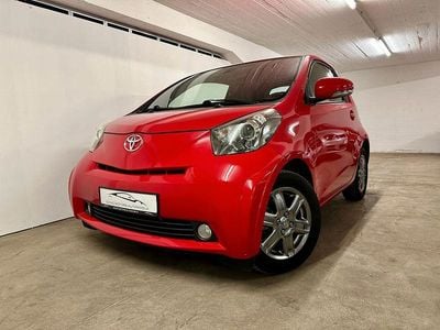 Usata Toyota iQ 90 CV (66 kW) 2010 Rosso Utilitaria