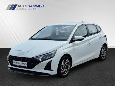 Gebraucht Hyundai i20 Trend 101 PS (74 kW) 2025 Weiß Kleinwagen