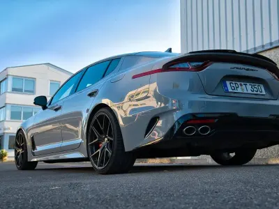 Gebraucht Kia Stinger 366 PS (269 kW) 2019 Grau Kleinwagen