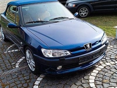 Gebraucht Peugeot 306 Cabriolet Platinum 132 PS (97 kW) 1999 Blau Cabrio