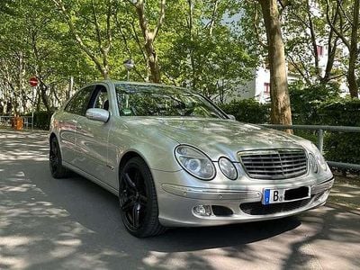 Mercedes E240