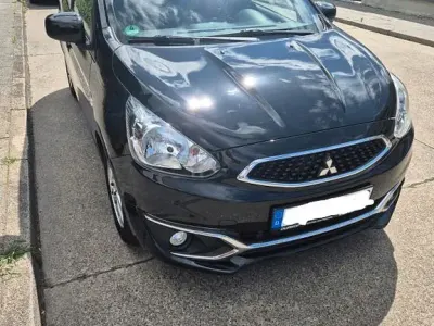 Gebraucht Mitsubishi Space Star Diamant Edition 71 PS (52 kW) 2018 Schwarz Kleinwagen