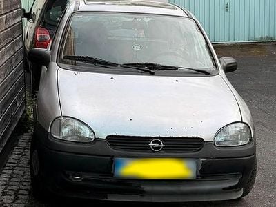 Brugt Opel Corsa 48 HK (35 kW) 1998 Sølv Hatchback