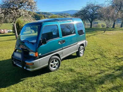 Usado Subaru Libero 54 HP (39 kW) 1997 Verde Monovolume
