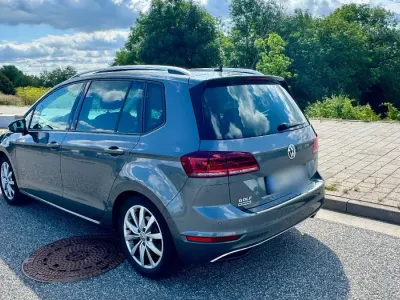 Gebraucht VW Golf Sportsvan IQ Drive 150 PS (110 kW) 2019 Grau Van / Kleinbus