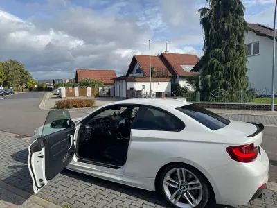 Gebraucht BMW 220 M Sport 190 PS (139 kW) 2014 Weiß Coupé