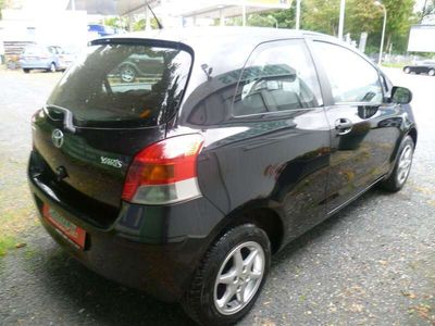 gebraucht Toyota Yaris Basis. 2 HAND. MODELL 2010