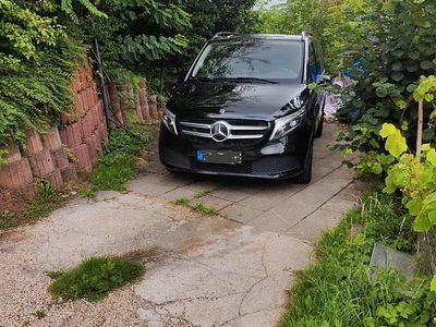 Mercedes V300
