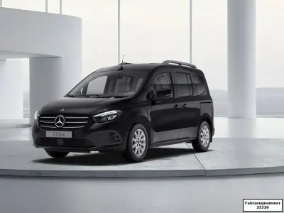 Gebraucht Mercedes T180 Progressive 131 PS (96 kW) 2025 Schwarz Van / Kleinbus
