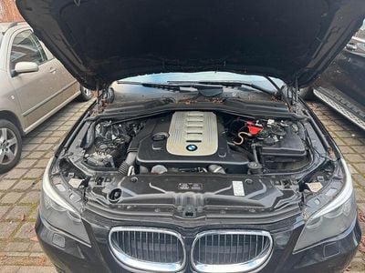 Gebraucht BMW 525 177 PS (130 kW) 2008 Schwarz Kombi