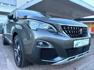 Gebraucht Peugeot 3008 Allure 131 PS (96 kW) 2019 Grün SUV