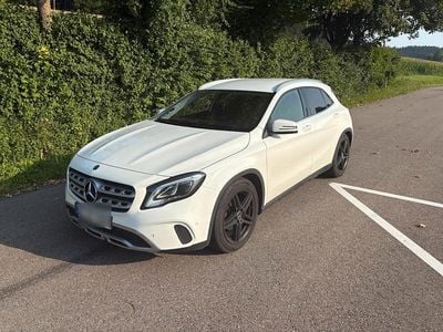 Mercedes GLA180