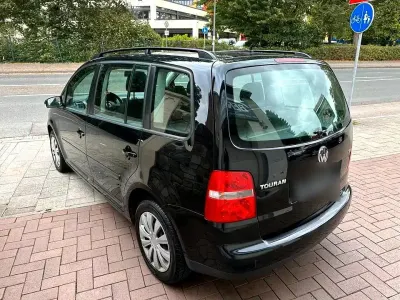 Gebraucht VW Touran 105 PS (77 kW) 2007 Schwarz Van / Kleinbus