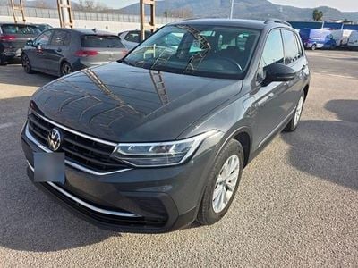 Gebraucht VW Tiguan Life 245 PS (180 kW) 2022 Grau SUV