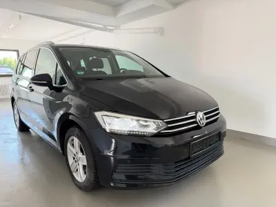 Gebraucht VW Touran Comfortline 150 PS (110 kW) 2018 Deep black Van / Kleinbus
