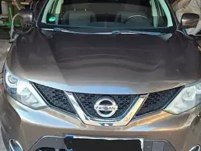 Gebraucht Nissan Qashqai N-Connecta 131 PS (96 kW) 2016 Braun SUV