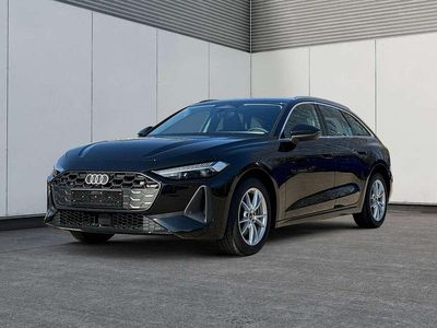 Gebraucht Audi A5 Basis 204 PS (150 kW) 2024 Mythosschwarz metallic Coupé