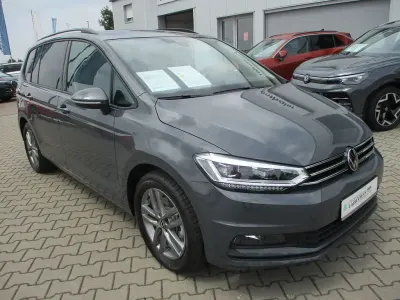 Neu VW Touran Comfortline 150 PS (110 kW) 2026 Grau Van / Kleinbus