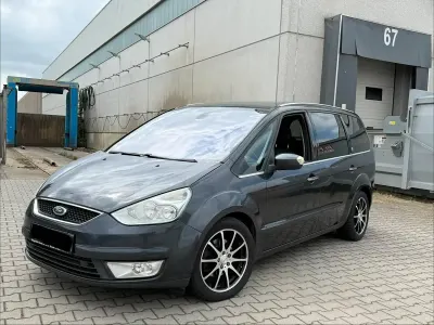 Gebraucht Ford Galaxy 140 PS (102 kW) 2010 Grau Van / Kleinbus