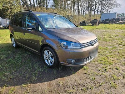 Gebraucht VW Touran 140 PS (102 kW) 2012 Braun Van / Kleinbus