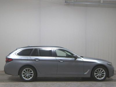 Gebraucht BMW 520 Sport Line 190 PS (139 kW) 2022 Grau Kombi