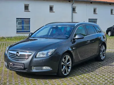 Gebraucht Opel Insignia Innovation 160 PS (117 kW) 2012 Grau Kombi