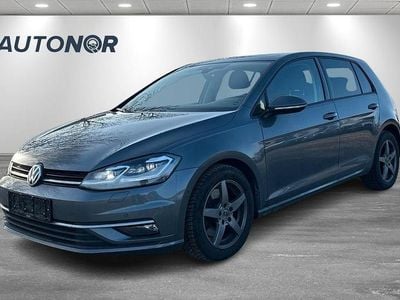 Grau Gebraucht 2018 VW Golf VII Highline Limousine | 12.500 € (Fairer Preis)