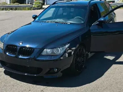 Usata BMW 545 333 CV (244 kW) 2004 Nero Station wagon