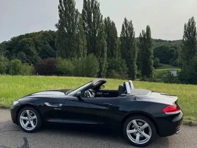 Gebraucht BMW Z4 Sport Line 156 PS (114 kW) 2014 Schwarz Cabrio