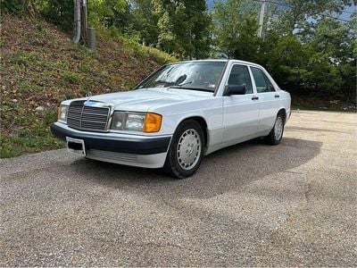 Gebraucht Mercedes 190 160 PS (117 kW) 1991 Weiß Limousine
