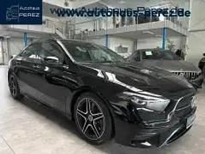 Gebraucht Mercedes A200 Premium 150 PS (110 kW) 2023 Schwarz Limousine