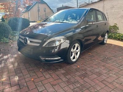 Mercedes B180