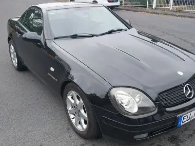 Gebraucht Mercedes SLK230 193 PS (141 kW) 2000 Schwarz Cabrio