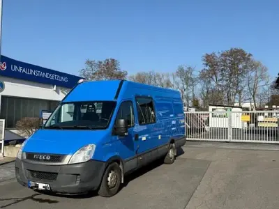 Gebraucht Iveco Daily 231 PS (169 kW) 2010 Blau Van / Kleinbus