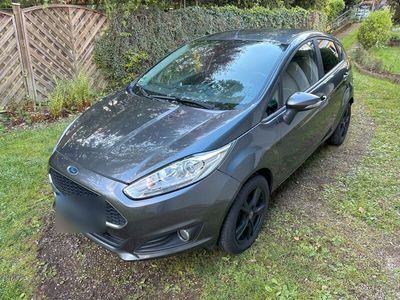 gebraucht Ford Fiesta 1,25 60kW SYNC Edition 8fach Bereifung