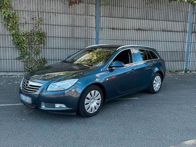 Gebraucht Opel Insignia Edition 138 PS (101 kW) 2011 Blau Kombi