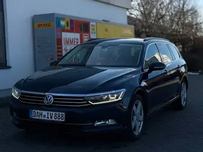 Gebraucht VW Passat Comfortline 150 PS (110 kW) 2015 Blau Kombi