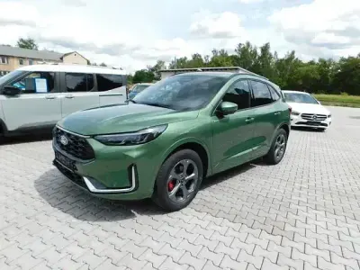 Neu Ford Kuga ST-Line X 182 PS (133 kW) 2025 Grün SUV