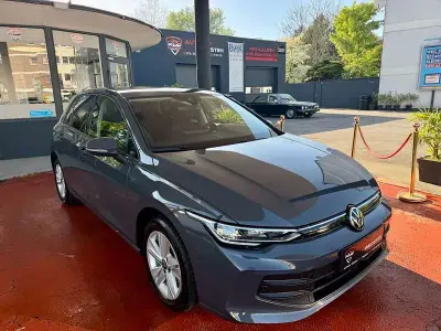Gebraucht VW Golf VIII Life 150 PS (110 kW) 2025 Schwarz Limousine