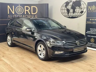 Gebraucht VW Passat Business 200 PS (147 kW) 2023 Deep black perleffek (metallic) Kombi