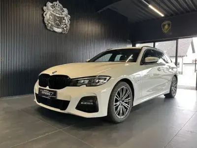 Gebraucht BMW 320e M Sport 204 PS (150 kW) 2022 Weiß Limousine
