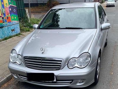 Mercedes C200