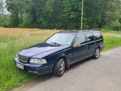Gebraucht Volvo V70 140 PS (102 kW) 2000 Blau Kombi