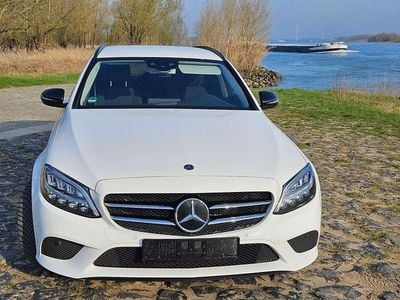 Second-hand Mercedes C220 Avantgarde 194 CP (142 kW) 2020 Alb Break