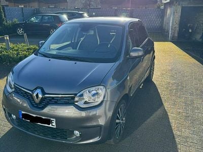 Grau Gebraucht 2021 Renault Twingo Intens Kleinwagen | 10.400 € (Guter Preis)