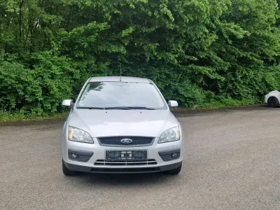 Gebraucht Ford Focus Fun X 101 PS (74 kW) 2006 Silber Limousine