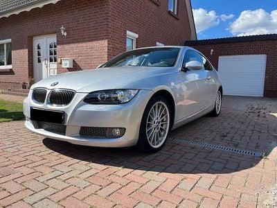 Silber Gebraucht 2008 BMW 335 Sport Line Coupé | 22.000 € (Etwas zu teuer)